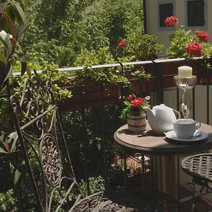 https://relais-dante-e-beatrice.it-tuscanyhotel.com