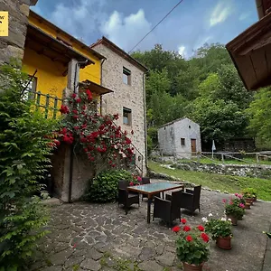https://yellow-corner.it-tuscanyhotel.com